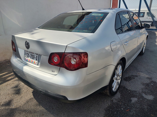 Volkswagen Bora 2.5 Style Tiptronic Bt At