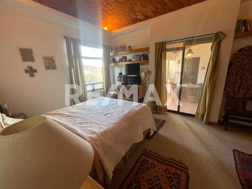 Casa En Renta En Privada En Hacienda De Los Cues En Villas Del Mesón En Una Planta
