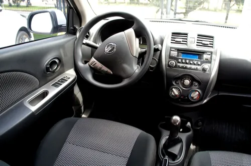 Nissan March 1.6 Active