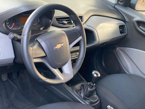 Chevrolet Onix ONIX HATCH Joy 1.0 8V Flex 5p Mec.