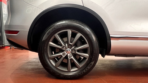 Volkswagen TOUAREG 4.2 V8 FSI PREMIUM