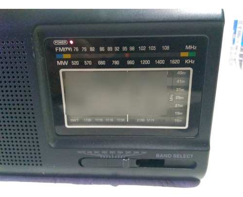 Radio Multibandas Kchibo Kk-2005 Con Cable De Conexion 220w Negro (Usado)