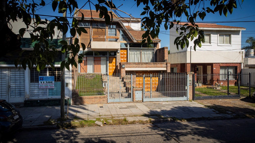 Casa Chalet En Venta En El Palomar, Morón, G.b.a. Zona Oeste