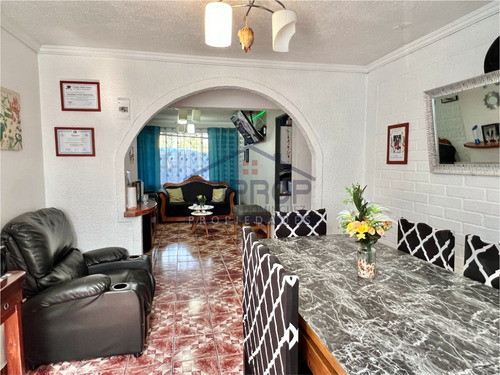 Oportunidad: Dpto. Primer Piso 2d, 1b, Con Patio Y Jardín