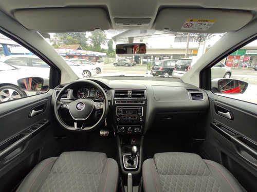 Imagem 2 de 10 de Volkswagen Crossfox Novo