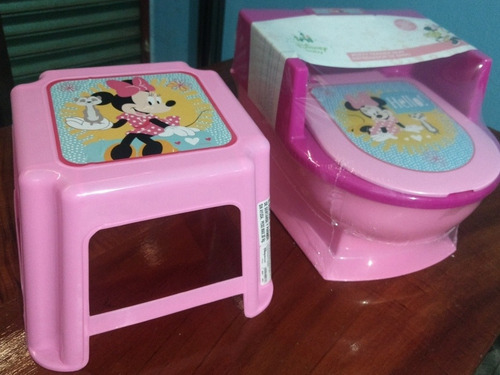 Kit Bañito Entrenador Y Banquito Minnie Licencia Disney (Usado)