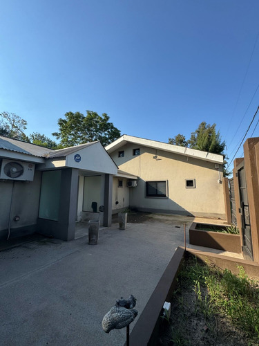 Venta Casa De 3 Dormitorios En Av. 32 Y 153 La Plata