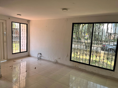 Venta De Casa De 258mt2 En Santa Anita, Sur De Cali, 9907.