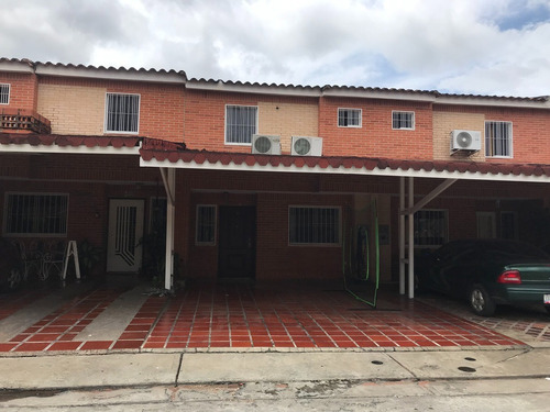 Townhouse En San Diego Res. Villa Corina. Inth-083