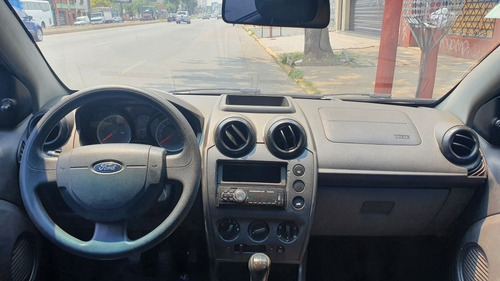 Imagen 8 de 8 de Ford Fiesta 2012 1.6 One Edge Plus 98cv