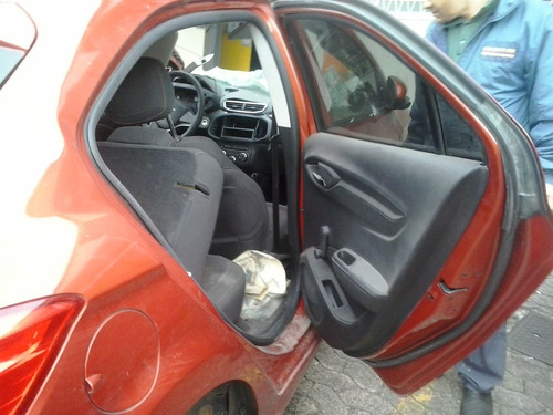 Imagem 6 de 9 de Sucata De Gm Onix 2013 Motor Câmbio Peças