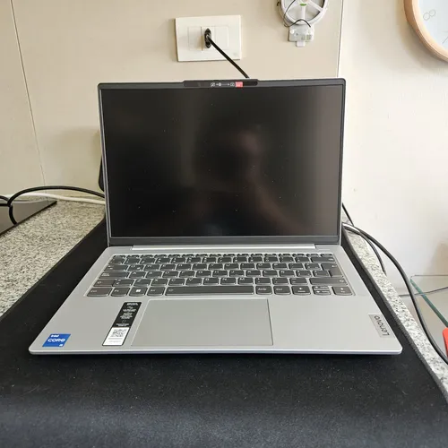 Portátil Lenovo Ideapad Slim 5 14iah8 Ci5 12450h 8gb 512g (Usado)