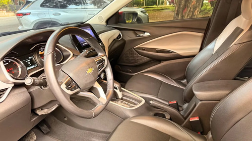 Chevrolet Onix 1.0T Premier Sedan At