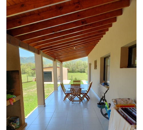 Hermosa Casa En La Mejor Zona De El Valle De Calamuchita, A 7 Minutos Del Centro De Villa General Belgrano.