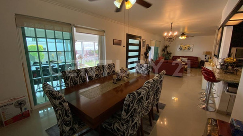 Casa En Venta, Col. Lomas Del Manantial, Xochitepec, Morelos