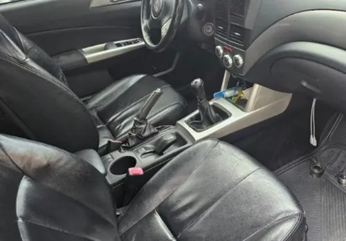Subaru Forester 4x4 2000cc Mt Aa