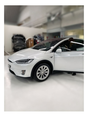 Tesla Model X 2020