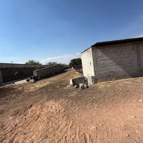 Magnífico Rancho Ganadero Con Excelentes Instalaciones Sup. 25 Hectáreas.