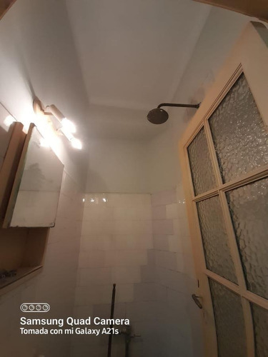 Imagen 11 de 14 de Jujuy Esq Hipòlito Irigoyen: Edificio Francés De Categoría. Todo Externo, Apto Profesional O Vivienda