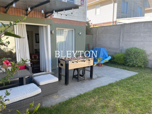 Casa En Venta En Los Almendros Reñaca
