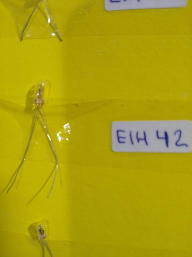 Imagen 3 de 5 de Nico 3 Lamparas De 6 Volt De 3 Mm De Espesor H0 (eih 42)
