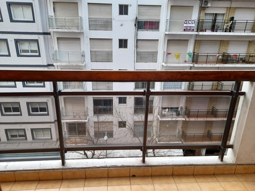 Imagen 3 de 14 de Departamento Alquiler Temporal 2 Ambientes Plaza Colon Mar D