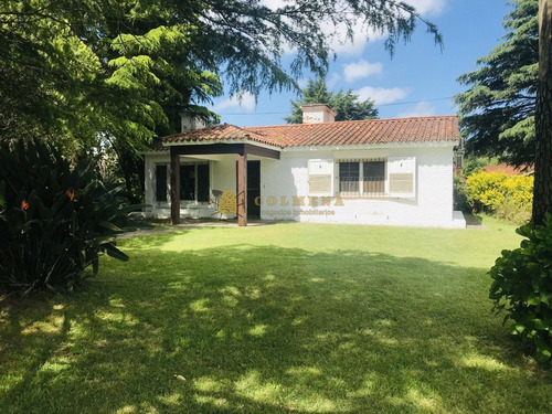Casa En Cantegril - Consulte !!!!!!- Ref: 2379