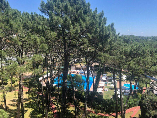 Imagen 8 de 22 de Apartamento De 3 Dormitorios En Complejo Arcobaleno En Punta Del Este Disponible Solo Para Alquiler Anual: Marzo-noviembre 2023