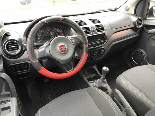 Imagen 5 de 6 de Fiat Grand Siena 1.4 Attractive 87cv C/pack Seguridad