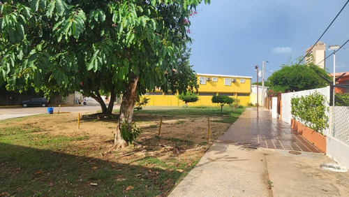 Pcv-055 Zona Norte Negocio Asadero De Pollos Y Parrillas Anexo A Casa Urbanización Ziruma