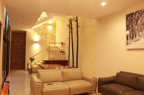 Casa Preciosa En Villa Magna Con Recamara Planta Baja