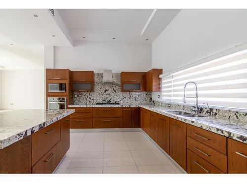 Venta Casa 5 Residencial Alpes