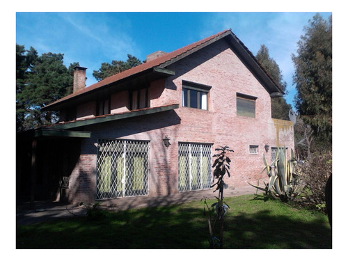 Imagen 2 de 27 de Quinta En Venta - 5 Dormitorios 3 Baños - 396mts2 - Mar Del Plata