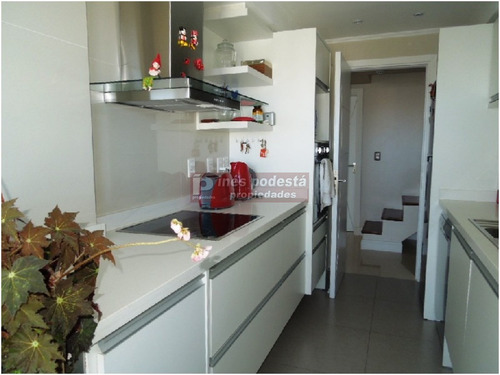 Apartamento En Venta, Mansa, Punta Del Este, 3 Dormitorios.- Ref: 7376