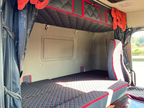 Imagem 8 de 14 de Scania P250 6x2 2018 Truck Com Carroceria Graneleira 8,50 Me