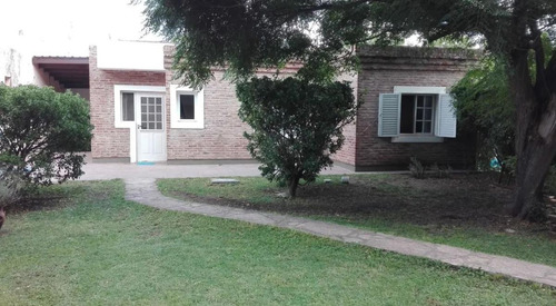 Casa En Venta - 3 Dormitorios 1 Baños - 120mts2 - Pergamino