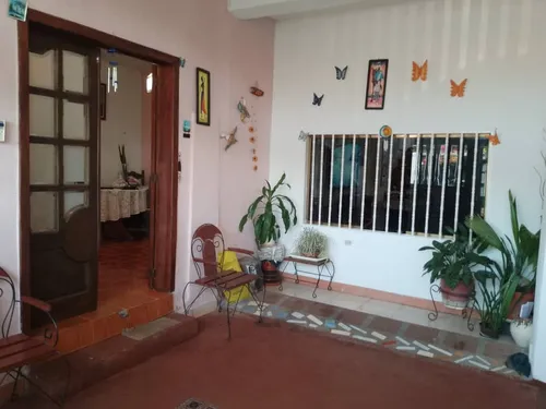 Casa En Dos Lagunas