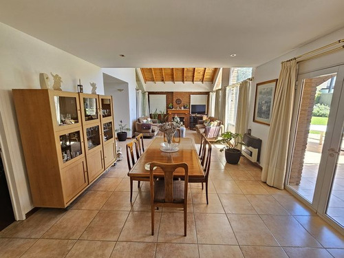 Chalet Perimetral - Barrio Exmalibu-3 Dorm En Suite -5 Baños