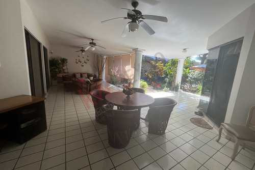 Hogar De Lujo En Colonia Chapultepec, Comodidad Y Estilo En 1 Nivel.