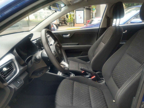 Imagen 10 de 15 de Kia Kia Rio Sedan 2020 4p L, 1.6 L Mpi Tm6, Ve Del. Ba, R-1