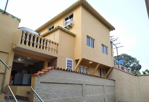 Imagen 2 de 15 de Casa En Venta En Quinta La Colina