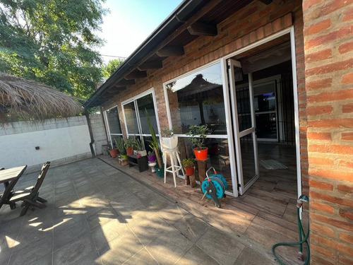 Imagen 19 de 30 de Imperdible Oportunidad - Vendo Dos Casas Al Valor De Una! En General Rodriguez