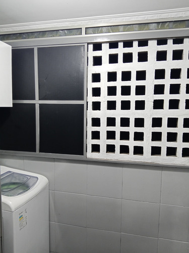 Apartamento Zl Excelente Localização - Vários Comércios.