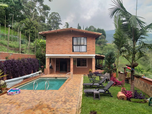 Casa Campestre En Venta Sector La Brisas Sabaneta