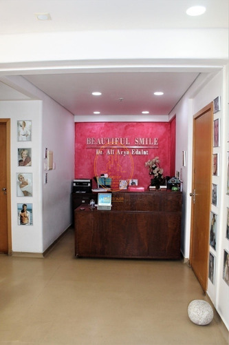 Sala Comercial Localizado(a) No Bairro Gonzaga Em Santos / Santos - 6335