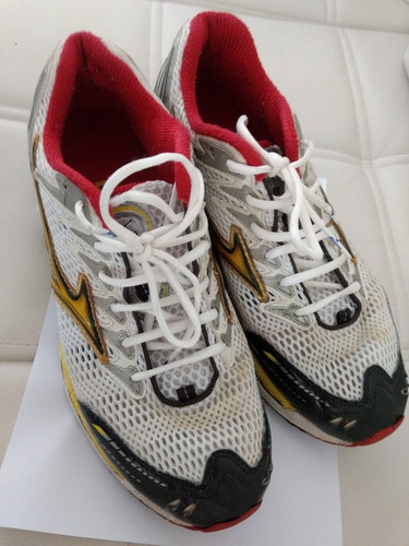 Tênis Mizuno Wave Creation 8