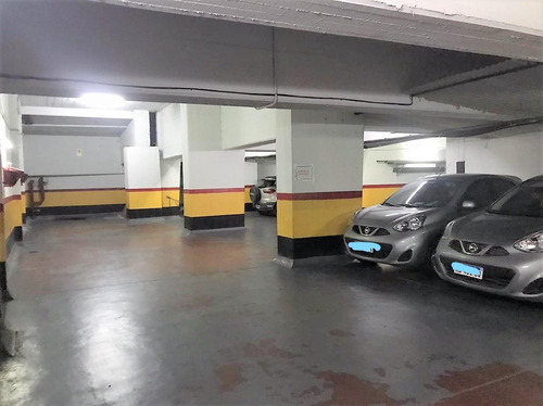 Venta Cochera Cubierta Recoleta