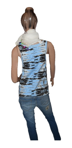 Maria Cher Musculosa Moon Color Celeste Estampada