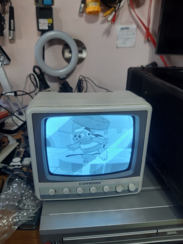 Mini Tv Antiga Commax Com Saída Av Coreana Raridade