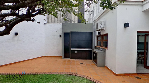 Venta Casa De 6 Ambientes Con Jardín Y Terraza En Colegiale